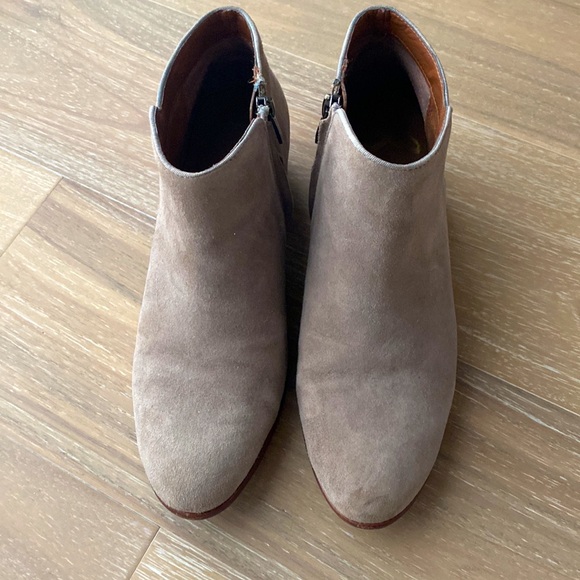 Sam Edelman Petty Suede Ankle Booties in Putty Womens Size 8.5 - Picture 2 of 10